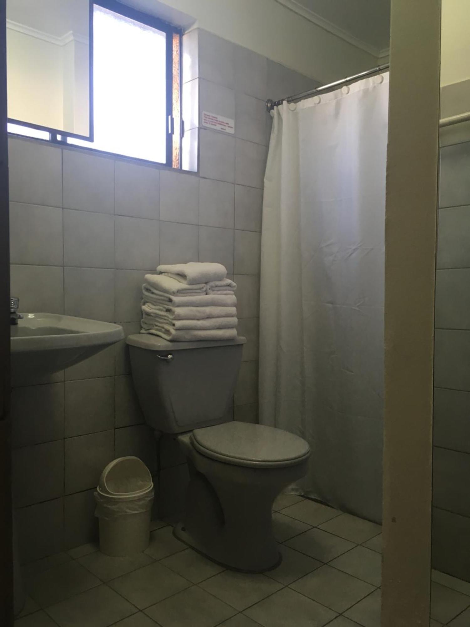 Hotel De La Avenida Chillan Bilik gambar